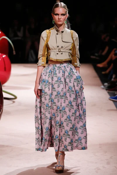 Look 19